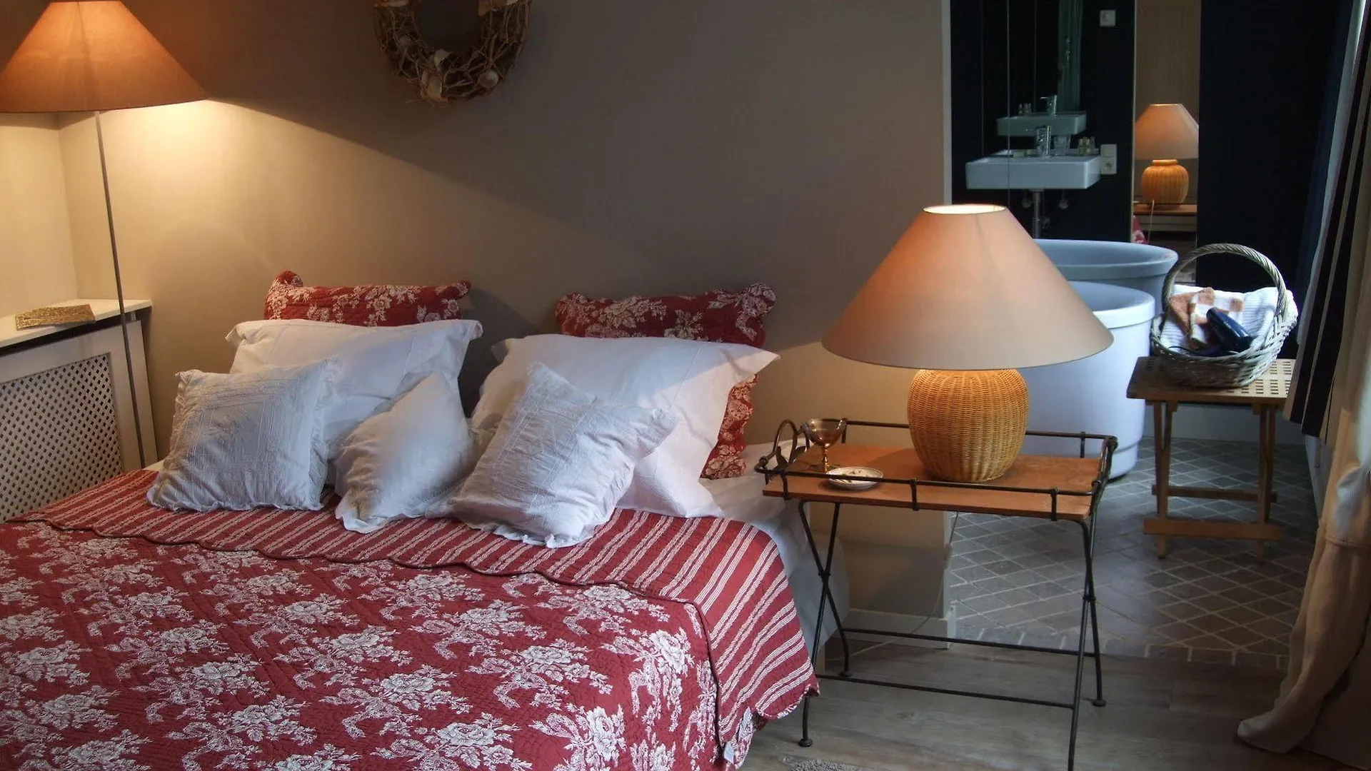 B&B De Koning Van Spanje Antwerp Bed & Breakfast