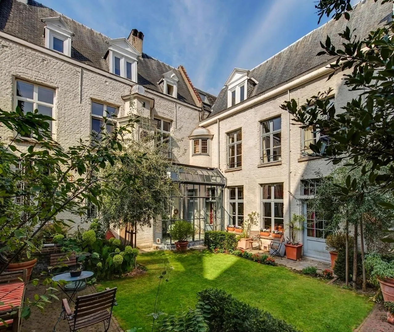 B&B De Koning Van Spanje Antwerp Bed & Breakfast